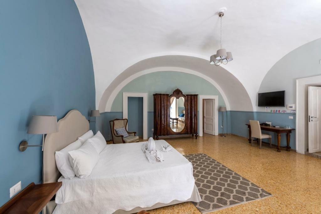 Aragonese Luxury Rooms Неаполь Экстерьер фото